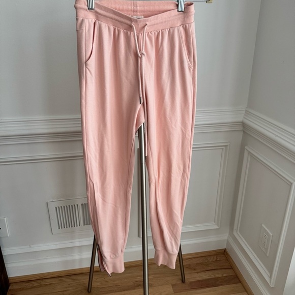 Garage Junior Pink Peach Jogger Pants size Small - Picture 1 of 4